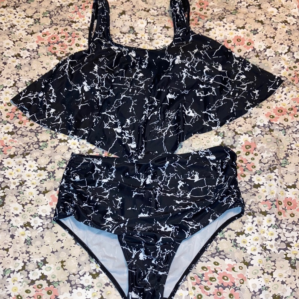 DUOSTICK Marinaprime Black & White Tie Die high waisted push up tankini